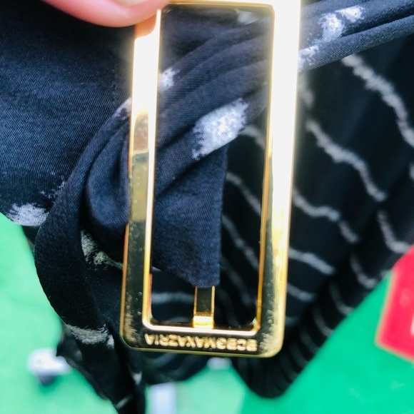 BCBG MAXAZRIA large black & white silky romper sleeveless belted asymmetric hem - Picture 14 of 16